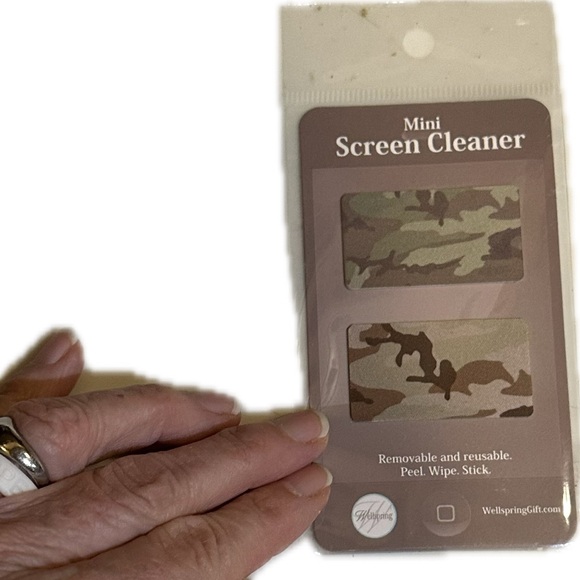 MINI SCREEN CLEANER SET CAMOUFLAGE CAMO CELL PHONE 1.75” REUSE PEEL WIPE STICK - Picture 2 of 5